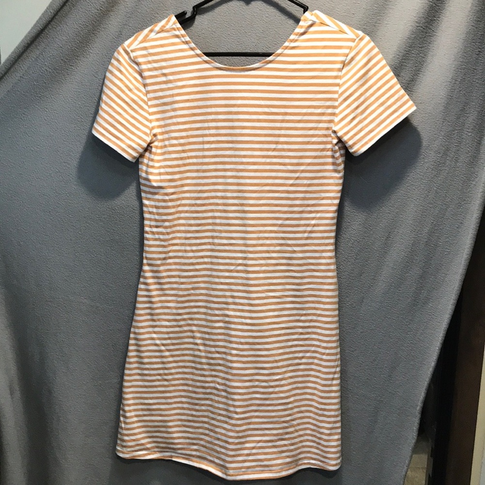 Volcom striped fitted t-shirt dress. Size - M